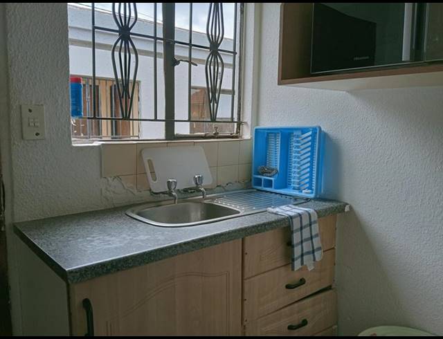 4 BEDROOM HOUSE FOR SALE IN PROTEA GLEN